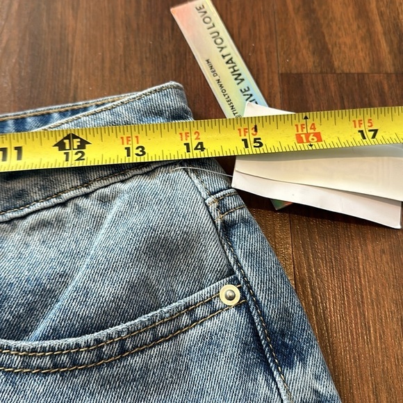 NWT Tinseltown Ripped Hi-Rise Straight Leg Distressed Darling Wash Jeans Size 9 - Picture 11 of 12